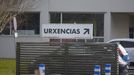 Entrada al servicio de urgencias del hospital de Lugo, donde fue trasladada la ganadera herida en O Incio