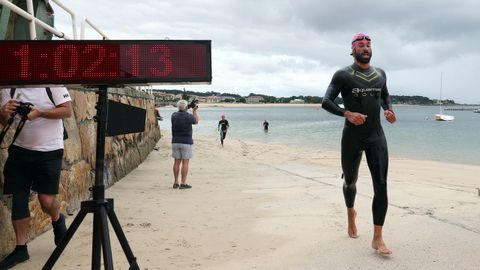  Traves�a a Nado Illa de R�a organizada por la asociaci�n contra el cancer de Ribeira 2026