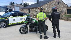 Imagen de archivo de un control de motos de la Guardia Civil.