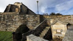 En la parroquia de San Marti�o de Mondo�edo de Foz, en imagen, est� documentada la muerte, entre otros, de una peregrina alemana de 10 a�os a mediados del siglo XVIII