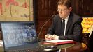Ximo Puig, uno de los cr�ticos ante las medidas del Gobierno, durante la reuni�n de presidentes el domingo