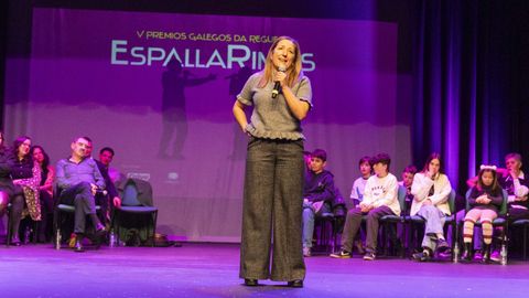 As� foi a festa galega da regueifa en Carballo, imaxe a imaxe, rima a rima