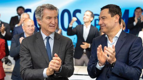 Alberto N&uacute;&ntilde;ez Feijoo y Juanma Moreno, ayer en la Junta Directiva Nacional del PP.