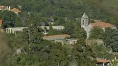 Pabell�n de deportes en construcci�n junto al monasterio cisterciense de Santa Mar�a de Mel�n.