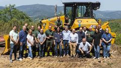 Prado este xoves en As Nogais xunto ao alcalde, Jes�s N��ez, outros representantes pol�ticos e membros do Batracio