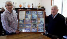 Calixto V�zquez y Baltasar A��n, con fotos antiguas.