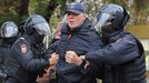 Las fuerzas del orden rusas detienen a una persona durante una concentraci�n