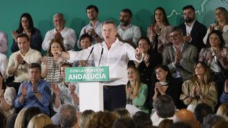 Feijoo durante su visita a C�rdoba para apoyar a Juanma Moreno en las pr�ximas elecciones andaluzas