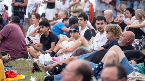Eclipse total en Asturias desde el Parque de los Pericones, en Gij�n
