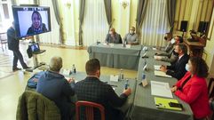 La reuni�n se celebr� ayer con la presencia del delegado del Gobierno, representantes municipales y sindicales