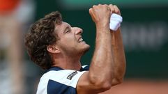 Carre�o celebra su victoria frente a Raonic en el Roland Garros