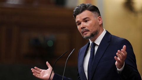 El portavoz de ERC, Gabriel Rufi�n durante su r�plica a la comparecencia de Pedro S�nchez en el Congreso para dar explicaciones de los casos judiciales que afectan a su entorno pol�tico y familiar.