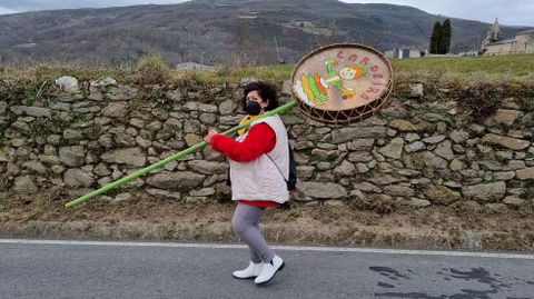 El folin Lardeira de A Pobra de Trives, en el desfile de Vilario de Conso