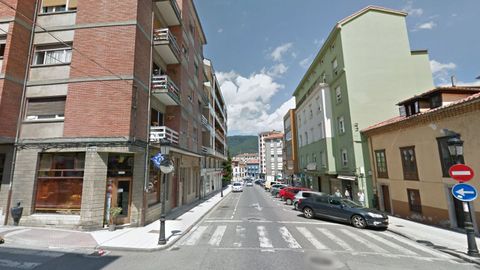 Avenida Carmen Miranda, Pravia