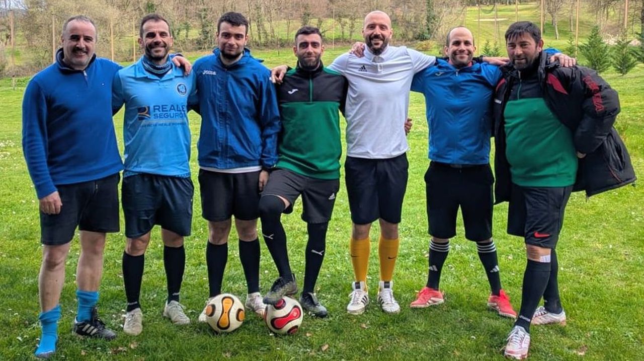 El futbolista del Ferreira, Chomi, encabeza la fase previa del gallego de footgolf
