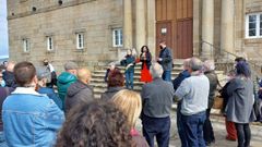O BNG celebrou unha homenaxe aos seus afiliados m�is veteranos do sur lucense na escaleira de entrada do mosteiro de San Vicente, onde en 1922 se retrataron Castelao e outros dirixentes galeguistas
