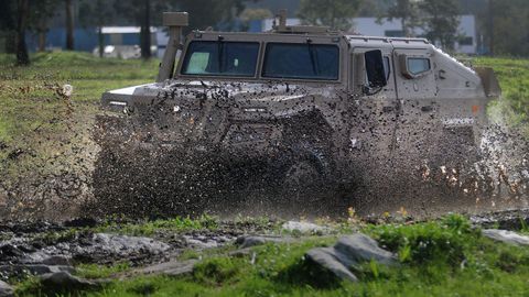VAMTAC de Urovesa, durante una demostraci&oacute;n en el campo de pruebas de la compa&ntilde;&iacute;a gallega en el municipio de Valga.