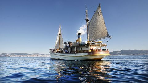 El Hidria II fue un buque que daba servicio en el puerto de Vigo. Hoy es un buque museo.