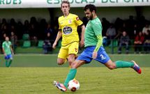 El defensa Jes�s Torres seguir� una temporada m�s defendiendo la camiseta del Ordes. 