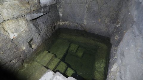 Baño judío de purificación excavado en el 2020 en el número 4 de la calle Sinagoga de A Coruña