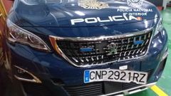As� qued� el coche de Polic�a Nacional que fue embestido por el conductor a la fuga