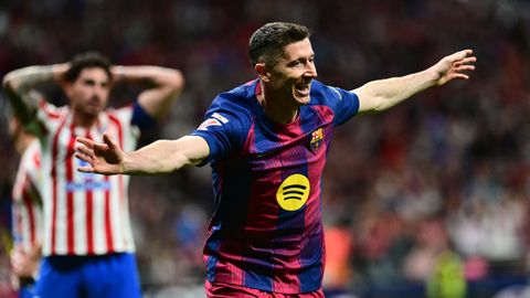 Lewandowski celebra el segundo gol del Barcelona