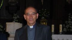 Jos� Iglesias Costa, p�rroco em�rito de Mar�n en una foto de archivo