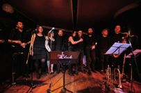 Los deportistas del club de nataci�n sincronizada Aguamarina de Culleredo, posan felices tras haber cosechado grandes resultados en el Trofeo Concello de Oleiros, disputado el pasado fin de semana.