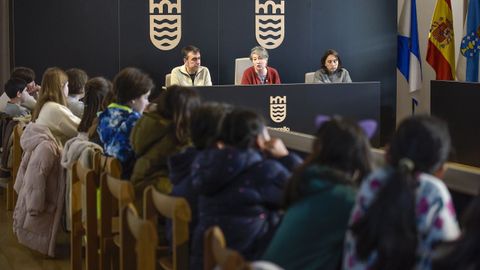 Primera sesi�n del segundo Consello da Infancia de Pontevedra, celebrado en el sal�n de plenos del Concello