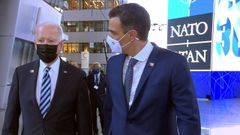Biden y Snchez durante el breve paseo hace un ao en la cumbre de la OTAN en Bruselas.
