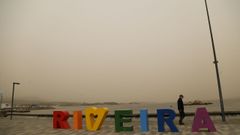 La calima�tambi�n ti�� de naranja el cielo de�Ribeira