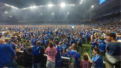 La aficin del Real Oviedo salta al campo