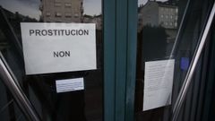 Los vecinos colocaron carteles como muestra de rechazo 