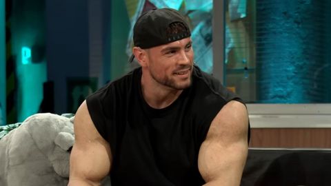 Captura de la entrevista al culturista Josema Beast en el programa de David Broncano