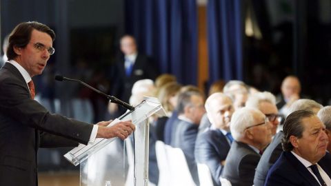 Aznar califica de �incompleta� la ruta del Gobierno para recuperar la Econom�a