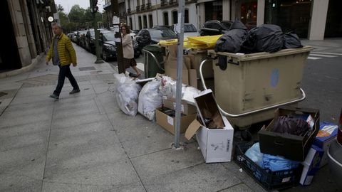 Las calles de la ciudad amanecieron el martes llenas de basura