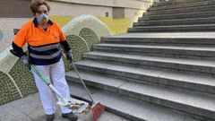 Maria Esther Guerra, limpiadora del servicio municipal de O Barco. 
