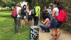 El Centro de Interpretaci�n dos Parques e Xard�ns de Compostela organiza este verano un �escape room� al aire libre, as� como talleres en el parque de Belv�s sobre plantas medicinales y silvestres para identificarlas, saber c�mo se usan y preparan. En esta segunda opci�n, la mayor parte de grupos inscritos son ya adultos