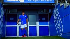 Sa�l Berj�n durante su presentaci�n como jugador del Oviedo