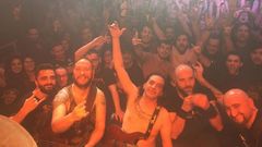 La conexi�n con el p�blico es una constante en los conciertos de Metalmania