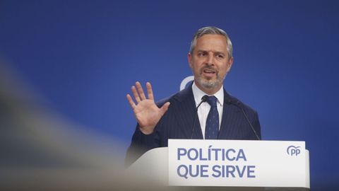 El vicesecretario de Econom�a del PP, Juan Bravo, durante una rueda de prensa ofrecida la sede nacional del PP.