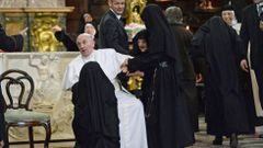 As� fue el �asalto� de las monjas al papa Francisco