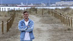 Adri�n Ben, fotografiado la pasada semana en la playa de Covas.
