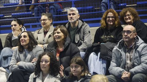 Pblico asistente a la celebracin del Da de Narn, en la grada.