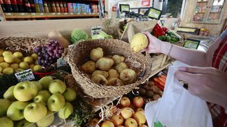 Imagen de archivo de un ultramarinos en la parroquia de Roupar, en Xermade