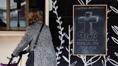 Cartel en defensa de la hosteler�a en Valencia