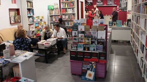 Interior de la librer�a La Manzorga en Gij�n