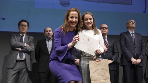 Hasta un total de cuarenta alumnos de distintos centros de la provincia resultaron premiados en el concurso de la Constituci�n.