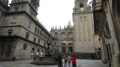 La c�mara instalada en Prater�as (arriba a la derecha) no logr� captar el atentado contra la fachada catedralicia