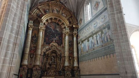 Pinturas murales restauradas en el presbiterio de la iglesia de San Vicente